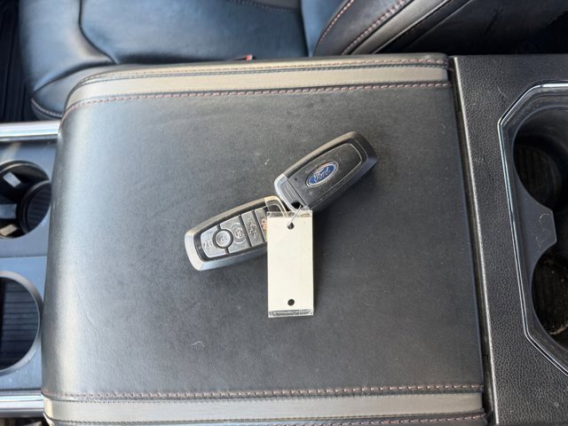 Certified 2020 Ford F350 Platinum AWD/4WD image 32