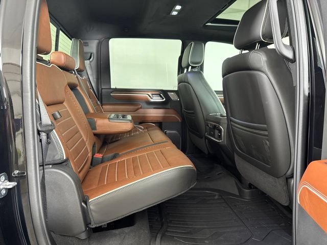 Used 2025 GMC Sierra 3500 Denali Ultimate AWD/4WD image 5