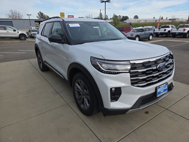 Certified 2025 Ford Explorer Active w/ Active Comfort Package image 7