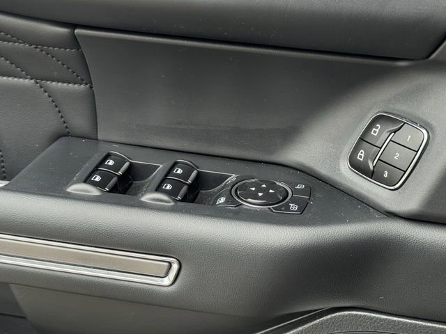 Certified 2023 Ford Expedition Platinum image 25