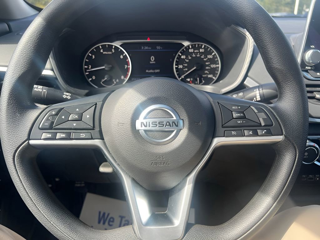 Used 2022 Nissan Altima 2.5 SV FWD image 14