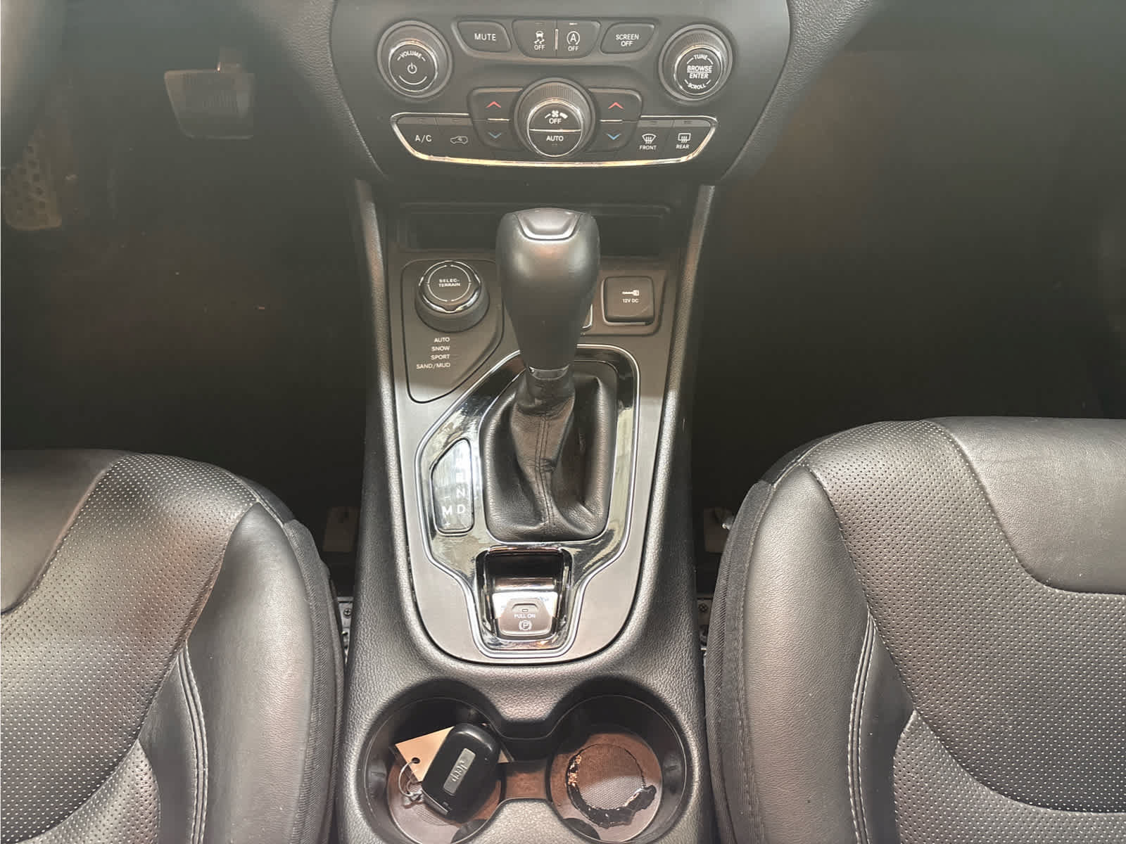 Used 2020 Jeep Cherokee Limited AWD/4WD image 10