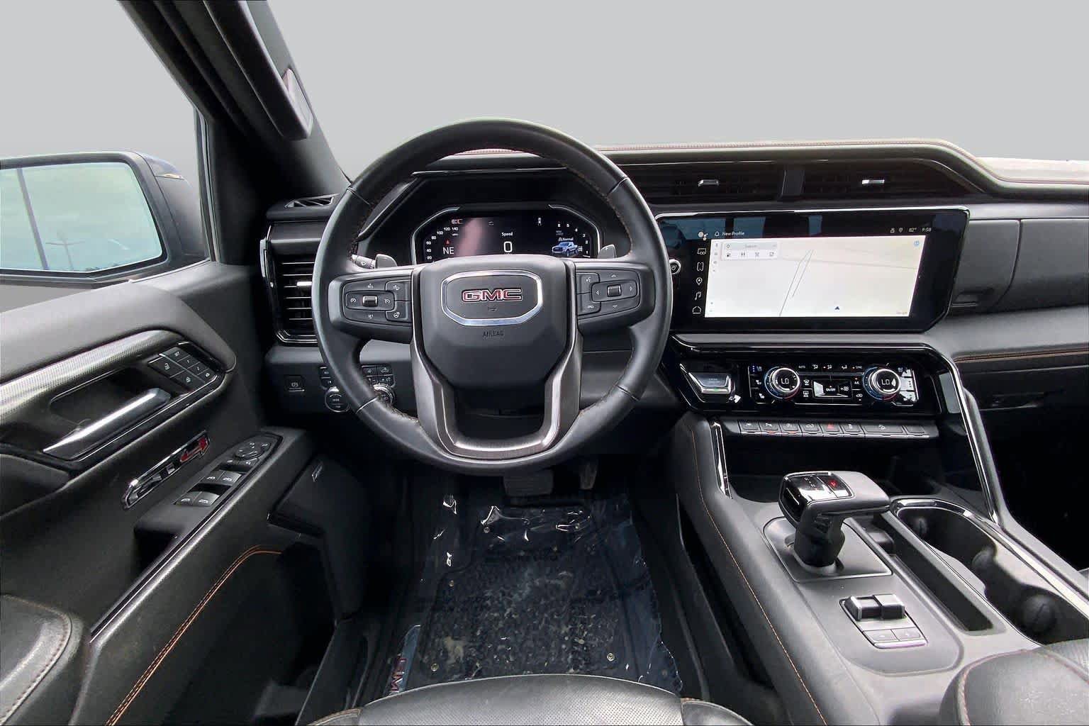 Used 2024 GMC Sierra 1500 AT4 w/ Technology Package AWD/4WD image 6