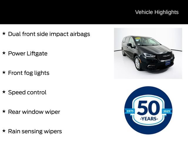 Used 2024 Chrysler Pacifica Touring-L FWD image 26