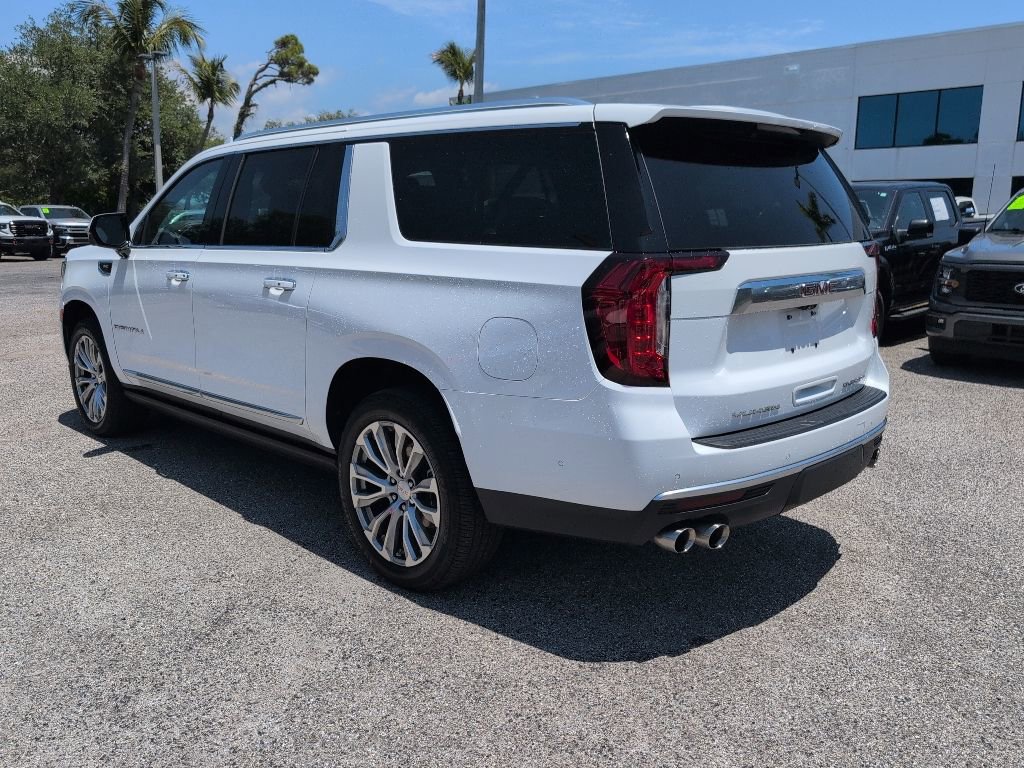 Used 2023 GMC Yukon XL Denali w/ Denali Reserve Package AWD/4WD image 5