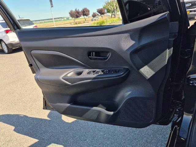 Used 2025 Nissan Versa S w/ Trunk Package image 27