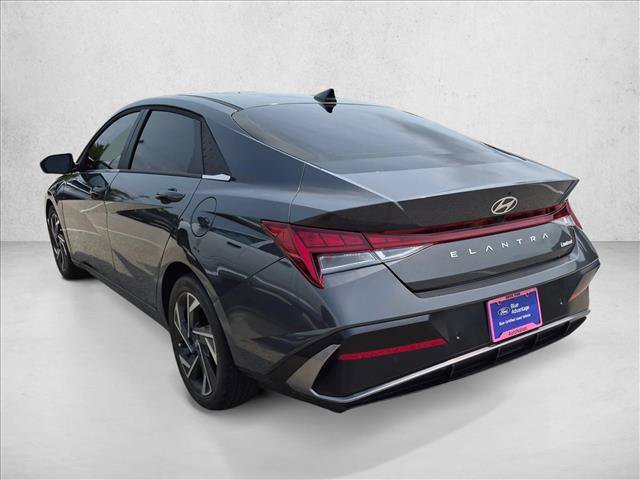 Used 2024 Hyundai Elantra Limited FWD image 7