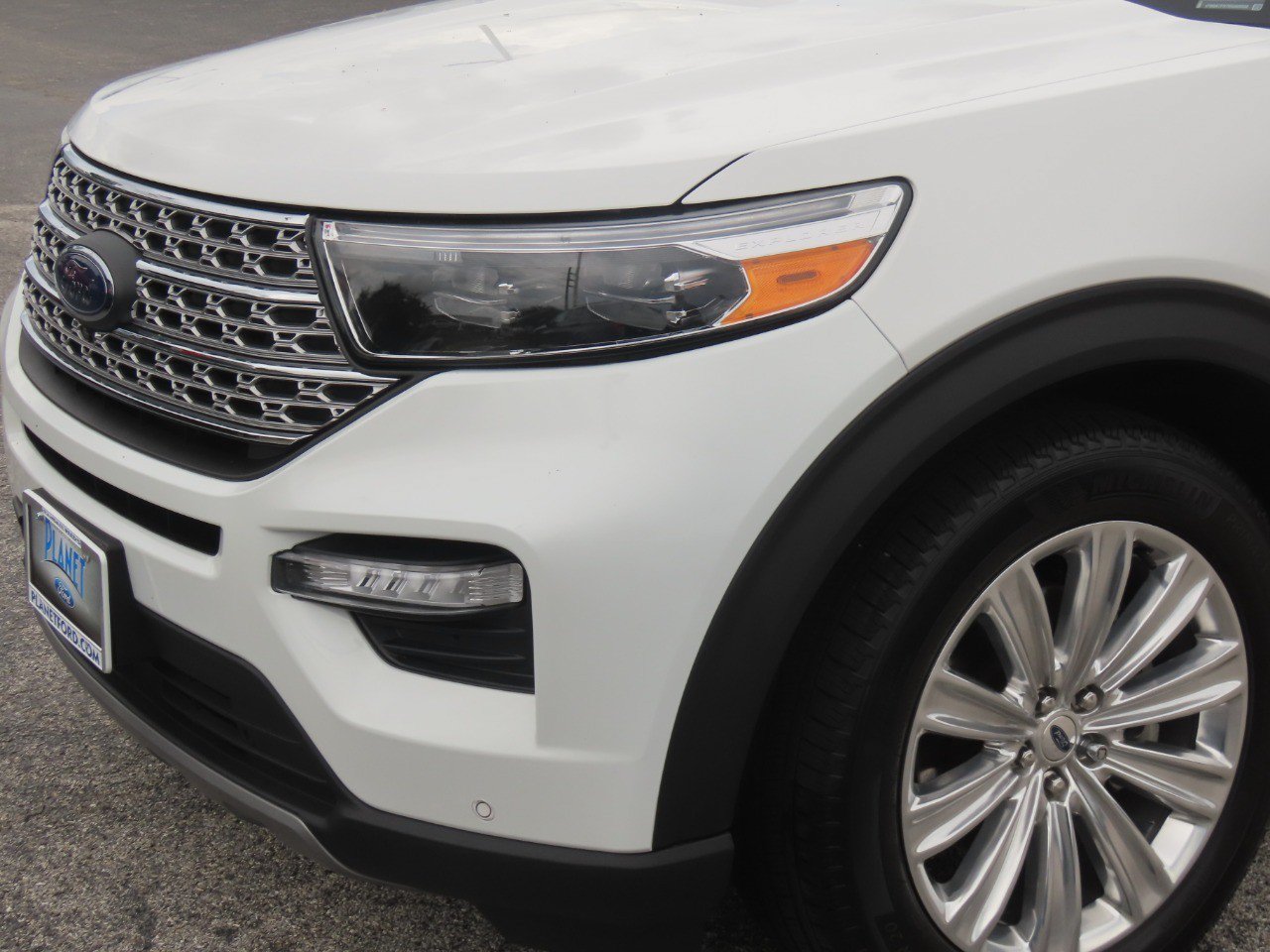 Certified 2024 Ford Explorer Limited w/ Limited Technology Package RWD image 3