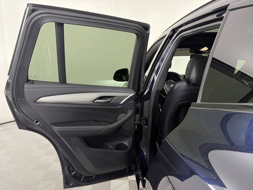 Used 2018 BMW X3 M40i image 12