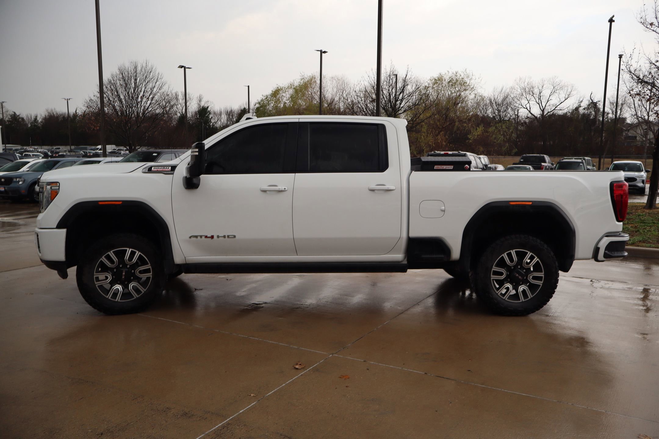 Used 2021 GMC Sierra 2500 AT4 w/ AT4 Premium Plus Package image 2