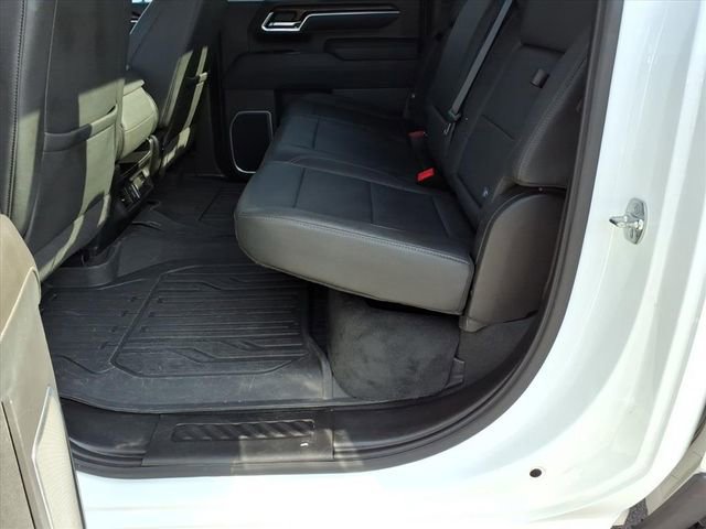 Used 2025 GMC Sierra 3500 SLT image 16
