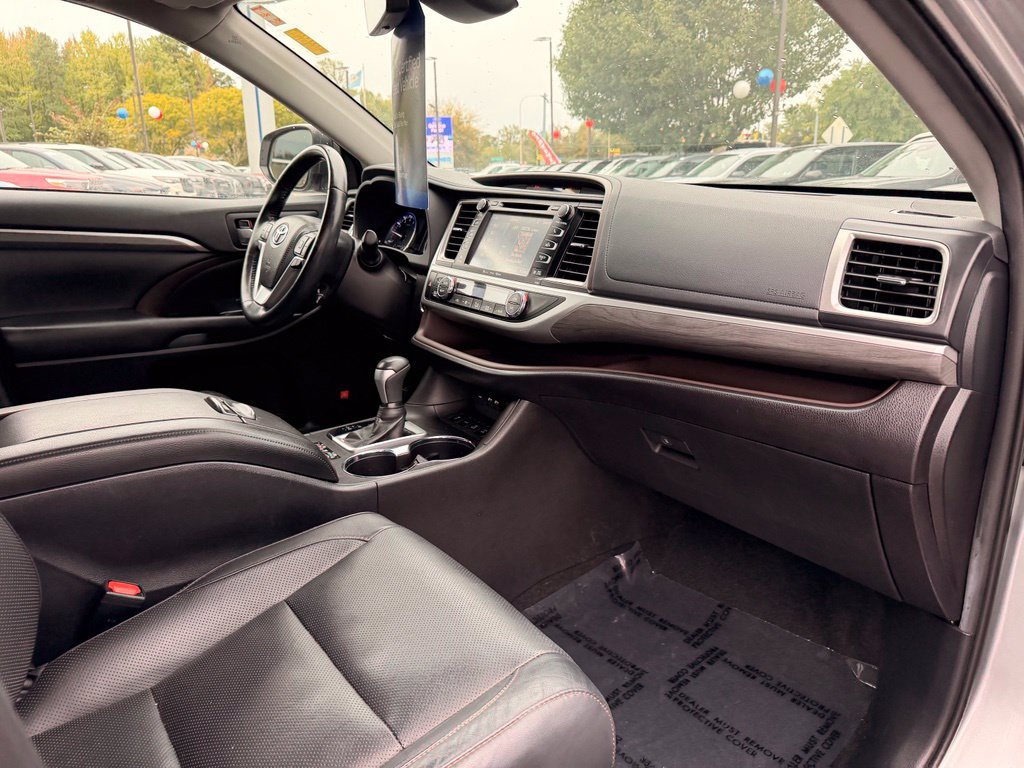 Used 2019 Toyota Highlander Limited Platinum AWD/4WD image 21