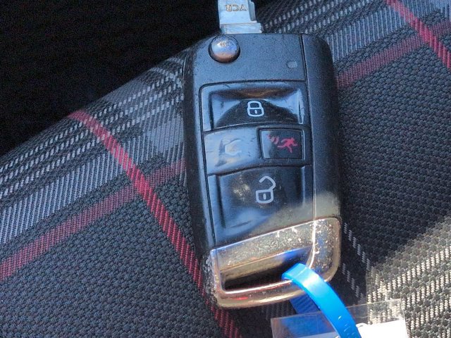 Used 2019 Volkswagen Golf 4-Door FWD image 32
