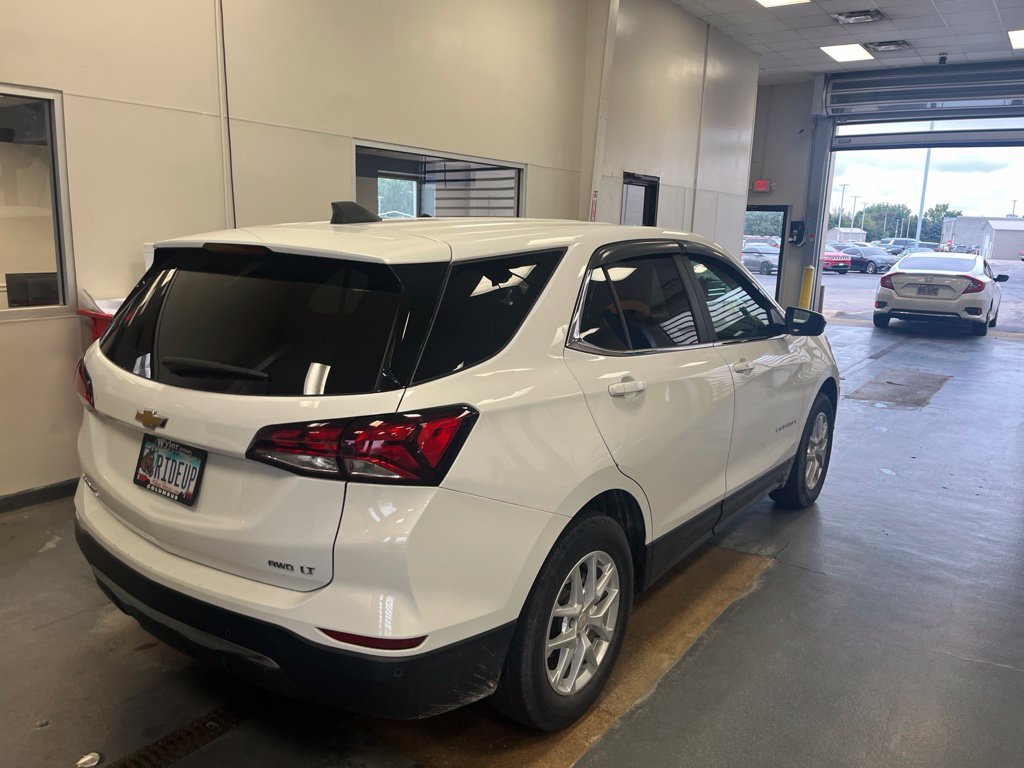 Used 2022 Chevrolet Equinox LT AWD/4WD image 9