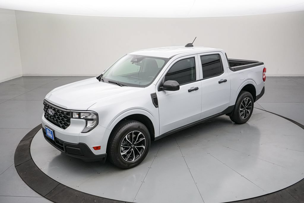 Certified 2025 Ford Maverick XL FWD image 9