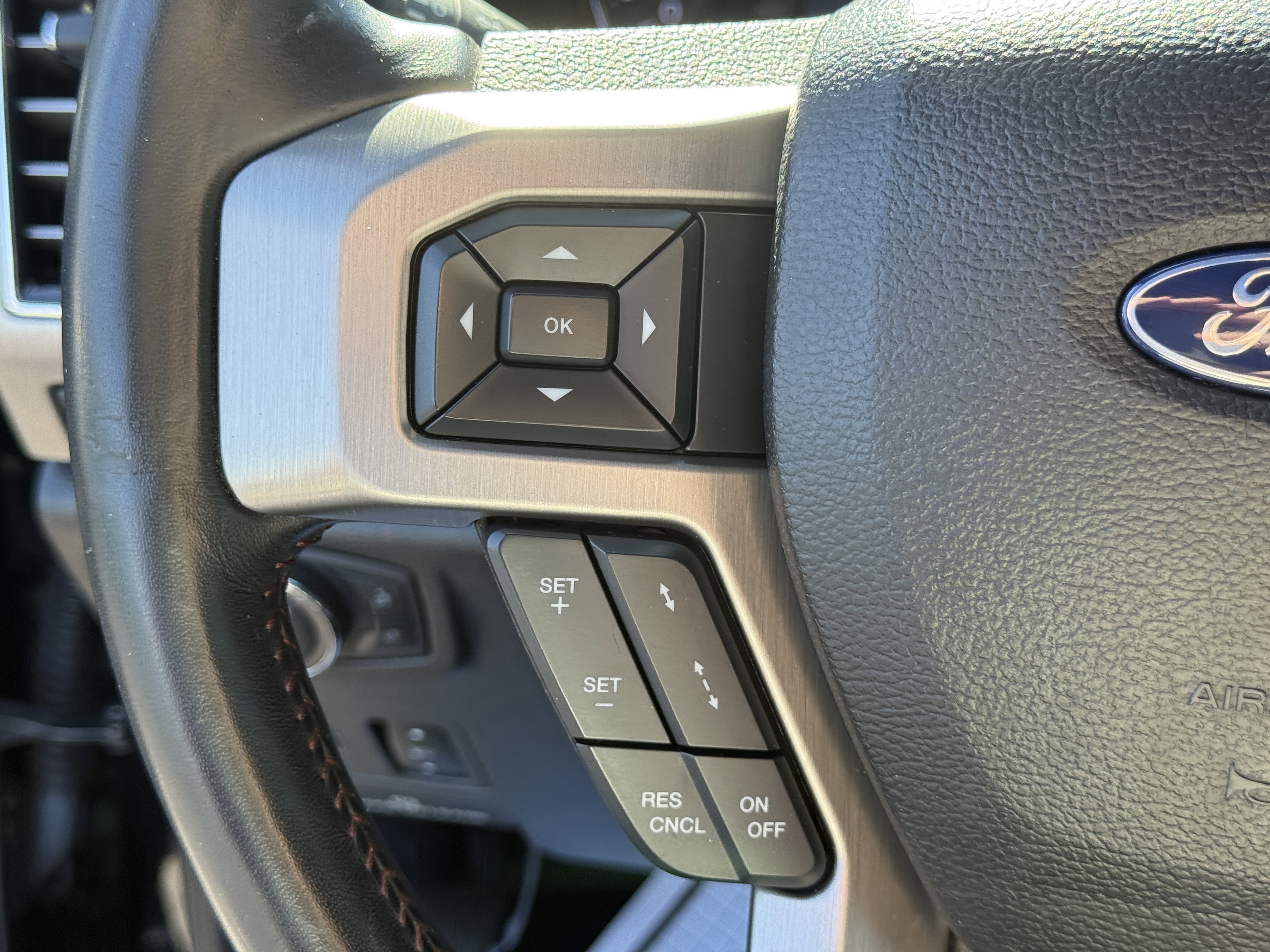 Certified 2018 Ford F250 Platinum w/ Platinum Ultimate Package image 26