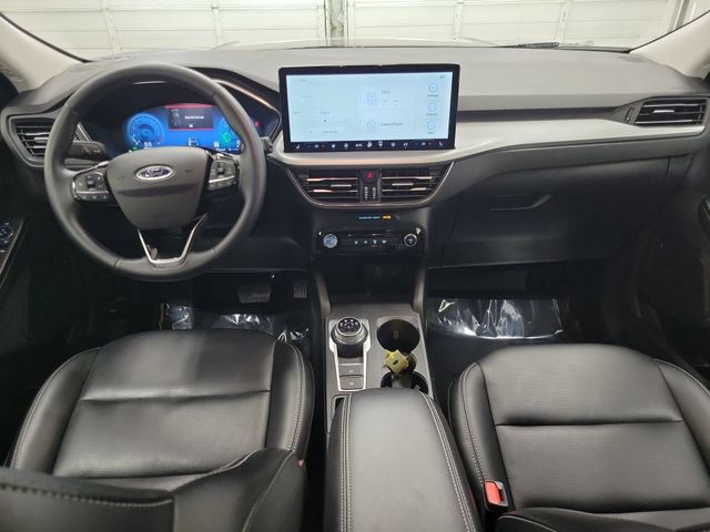 Certified 2025 Ford Escape Platinum AWD/4WD image 12