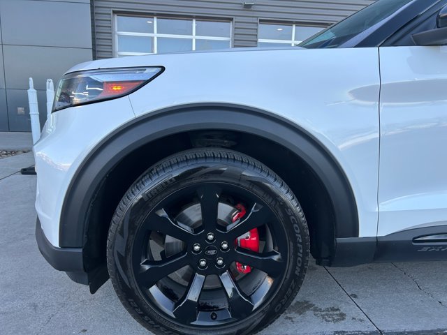 Certified 2022 Ford Explorer ST w/ Equipment Group 401A image 10