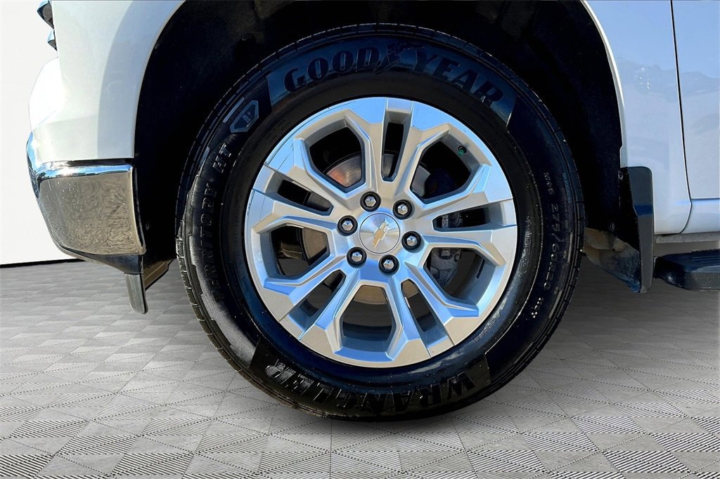 Used 2023 Chevrolet Silverado 1500 LTZ image 11