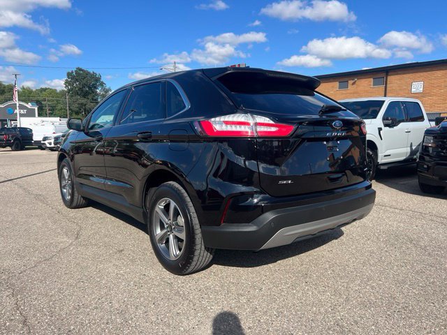 Certified 2024 Ford Edge SEL w/ Convenience Package AWD/4WD image 5