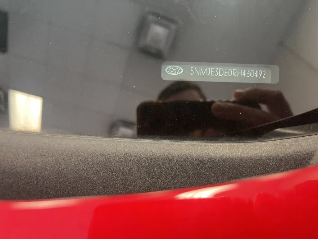 Certified 2024 Hyundai Tucson Limited FWD image 3