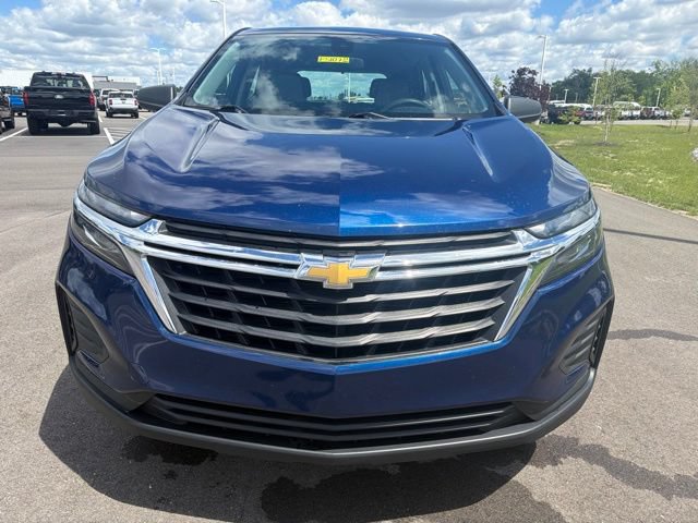 Used 2023 Chevrolet Equinox LS w/ LPO, Cargo Package FWD image 3