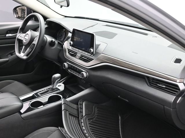 Used 2024 Nissan Altima 2.5 SV image 27