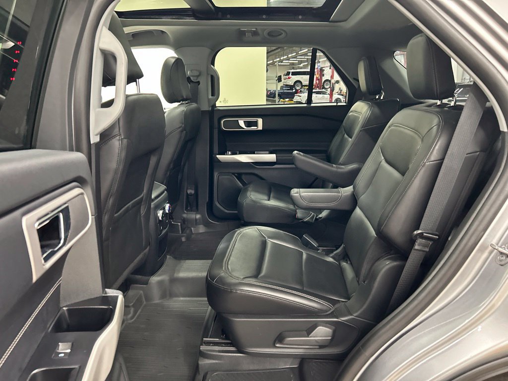 Certified 2021 Ford Explorer XLT w/ Equipment Group 202A AWD/4WD image 26
