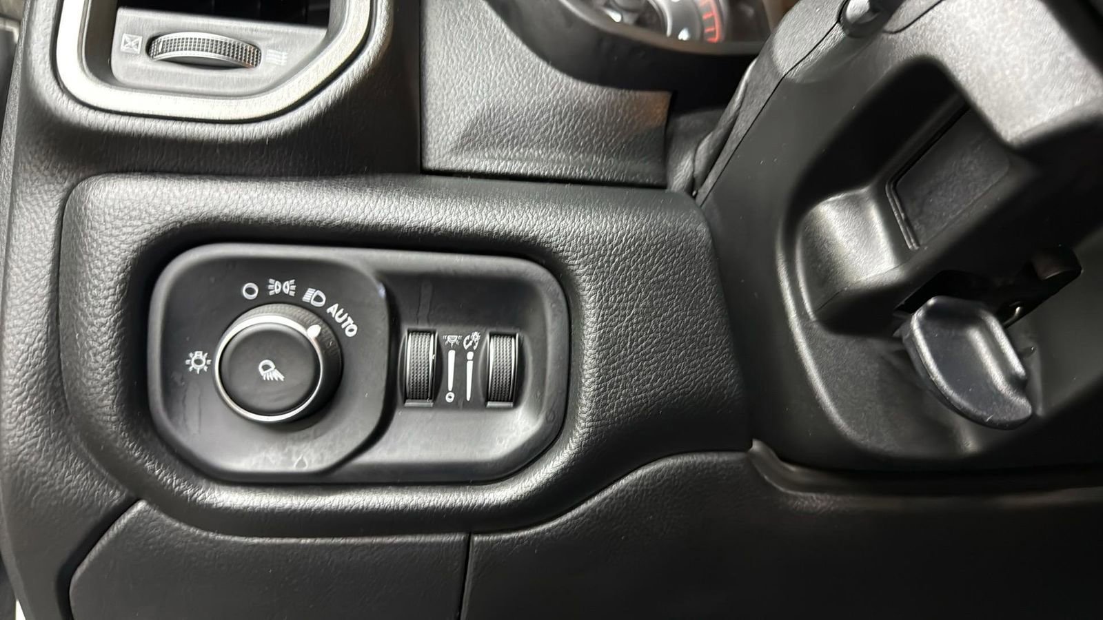 Used 2020 RAM 3500 Tradesman image 18