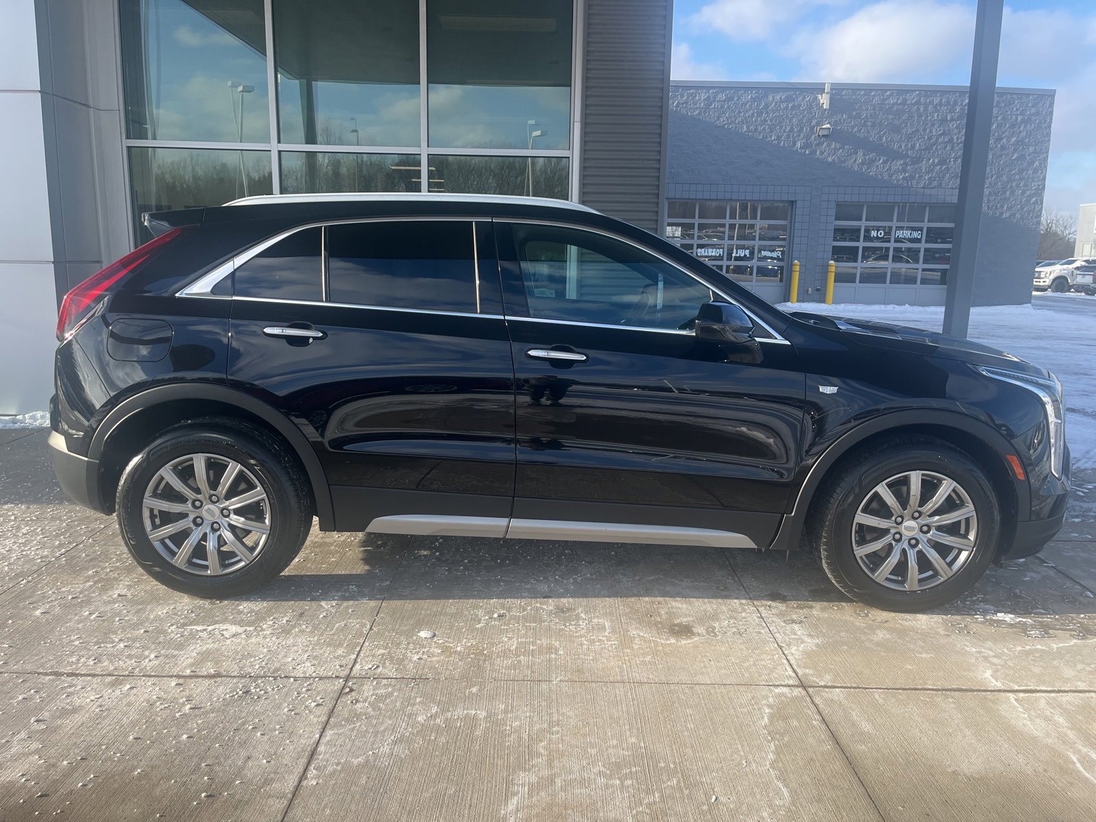 Used 2019 Cadillac XT4 Premium Luxury image 8
