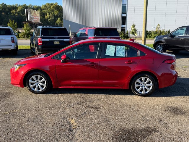 Used 2021 Toyota Corolla LE FWD image 6