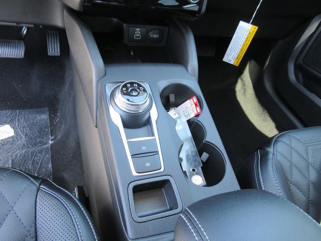Certified 2024 Ford Escape PHEV w/ PHEV Premium Package image 28