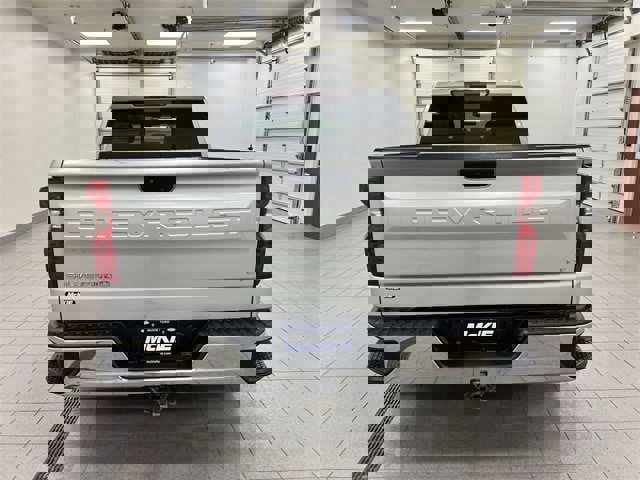 Used 2021 Chevrolet Silverado 1500 LT w/ Convenience Package II image 5