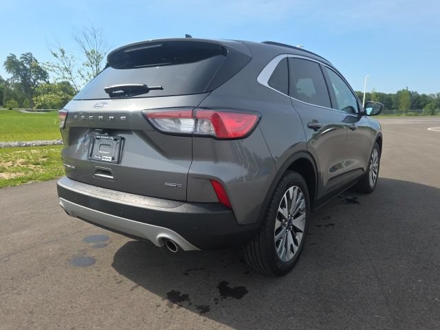 Certified 2022 Ford Escape Titanium AWD/4WD image 8