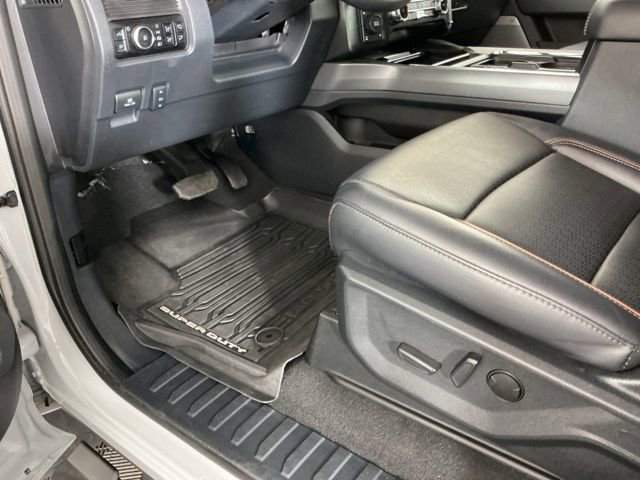 Certified 2025 Ford F350 Lariat w/ Black Appearance Package AWD/4WD image 18