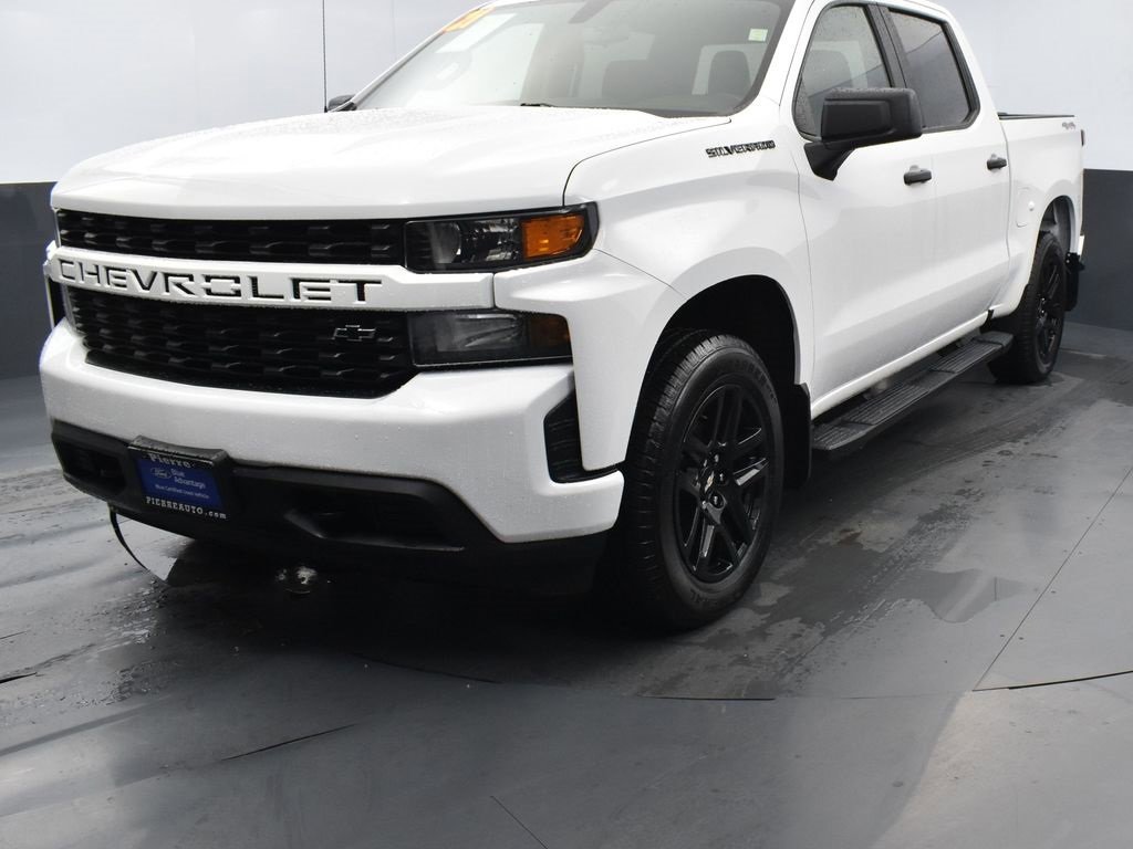 Used 2021 Chevrolet Silverado 1500 Custom image 1