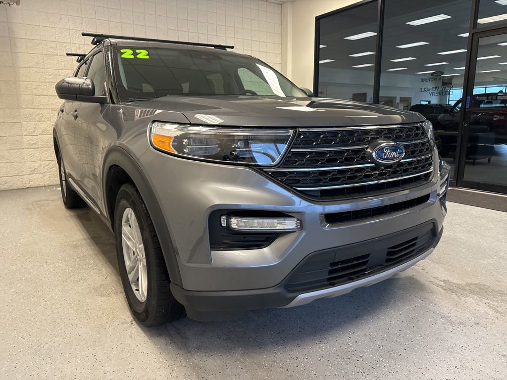 Certified 2022 Ford Explorer XLT w/ Equipment Group 202A image 2