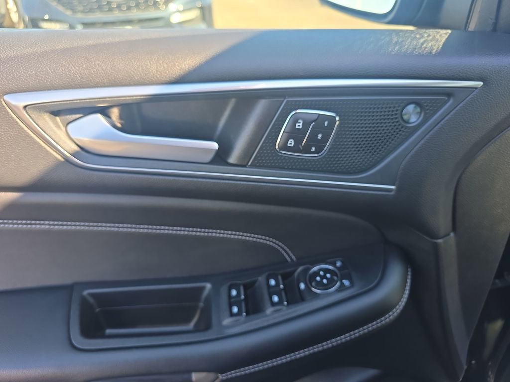 Certified 2024 Ford Edge Titanium image 15