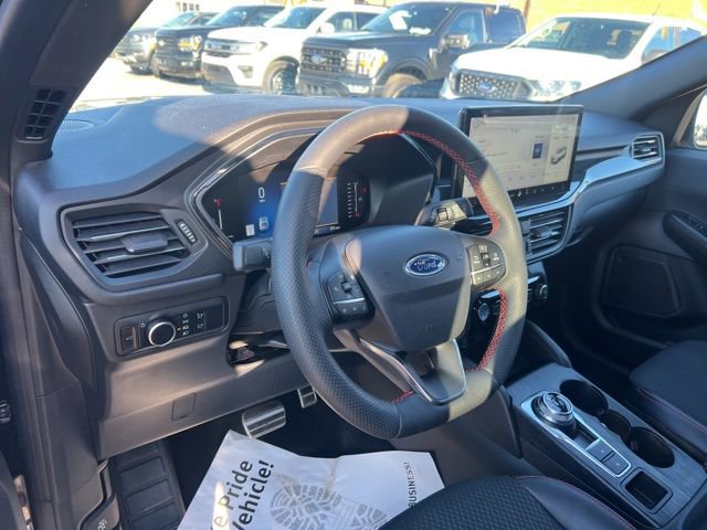 Certified 2023 Ford Escape ST-Line w/ Tech Pack #1 image 4