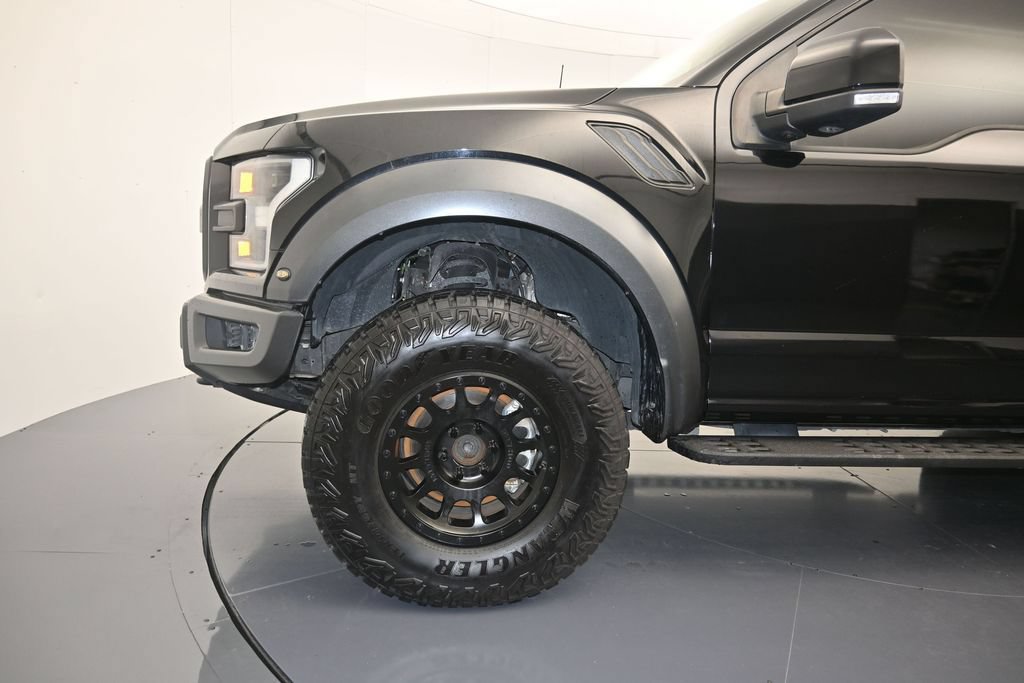 Certified 2018 Ford F150 Raptor w/ Equipment Group 802A Luxury AWD/4WD image 9