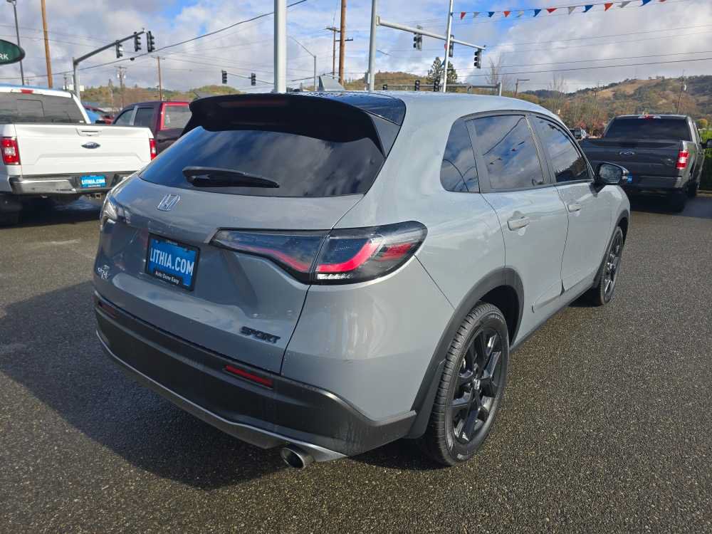 Used 2023 Honda HR-V Sport image 5