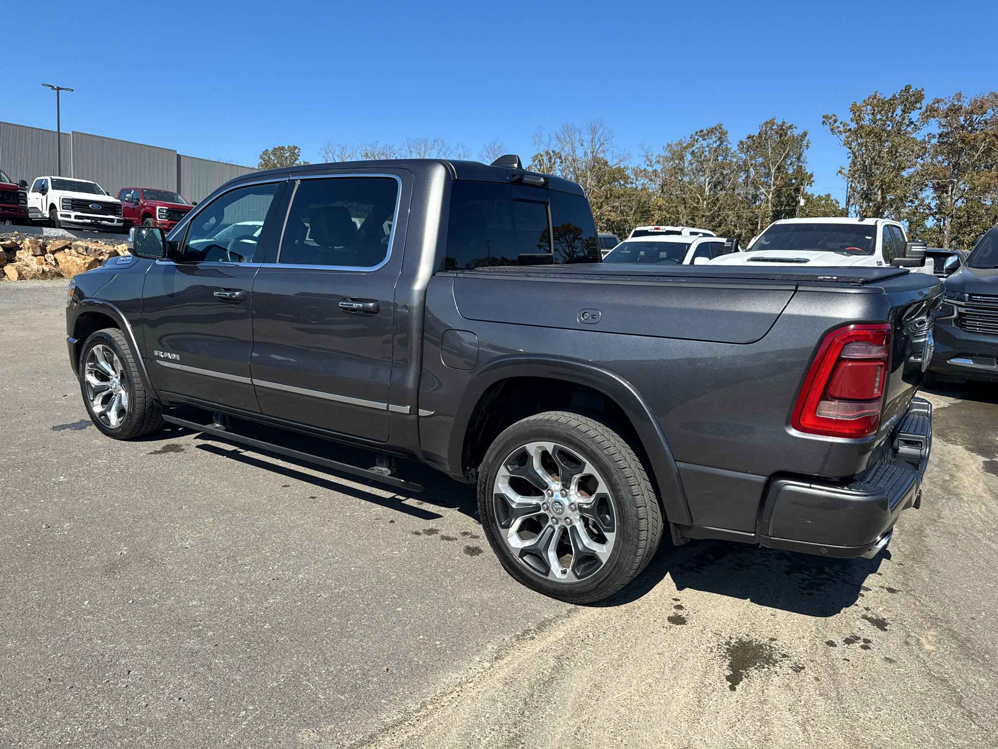 Used 2021 RAM 1500 Limited AWD/4WD image 10