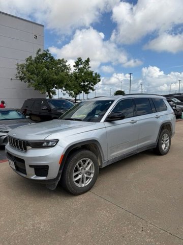 Used 2025 Jeep Grand Cherokee L Laredo w/ Luxury Tech Group I AWD/4WD image 2