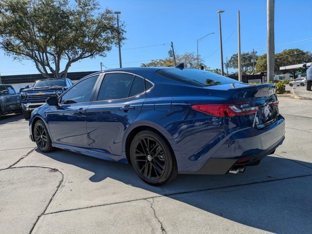 Used 2025 Toyota Camry SE image 2
