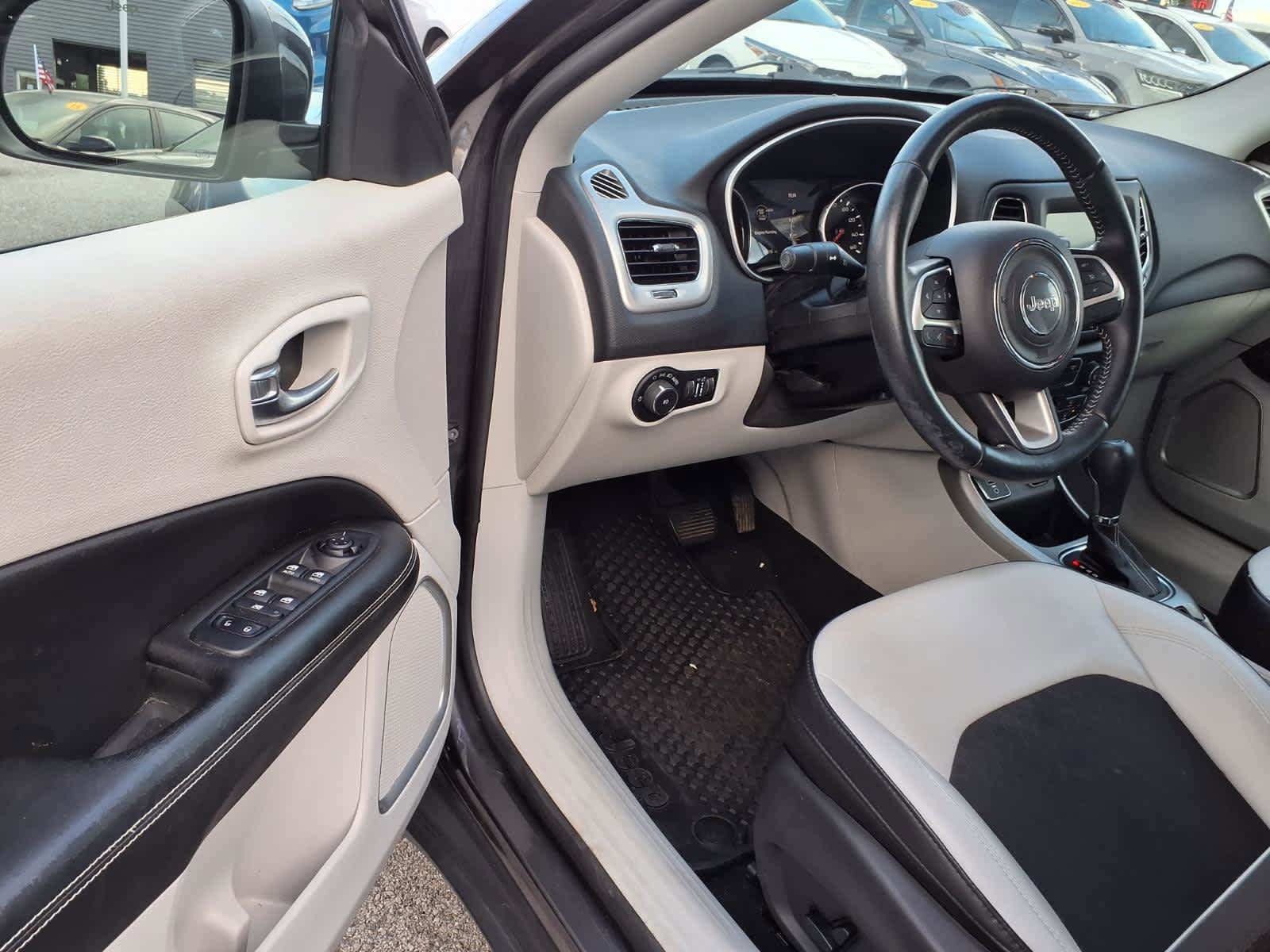 Used 2021 Jeep Compass Latitude w/ Convenience Group FWD image 7