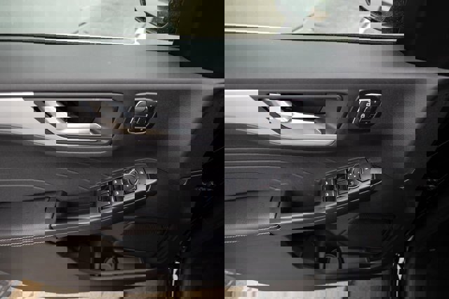 Certified 2025 Ford Escape Platinum image 14