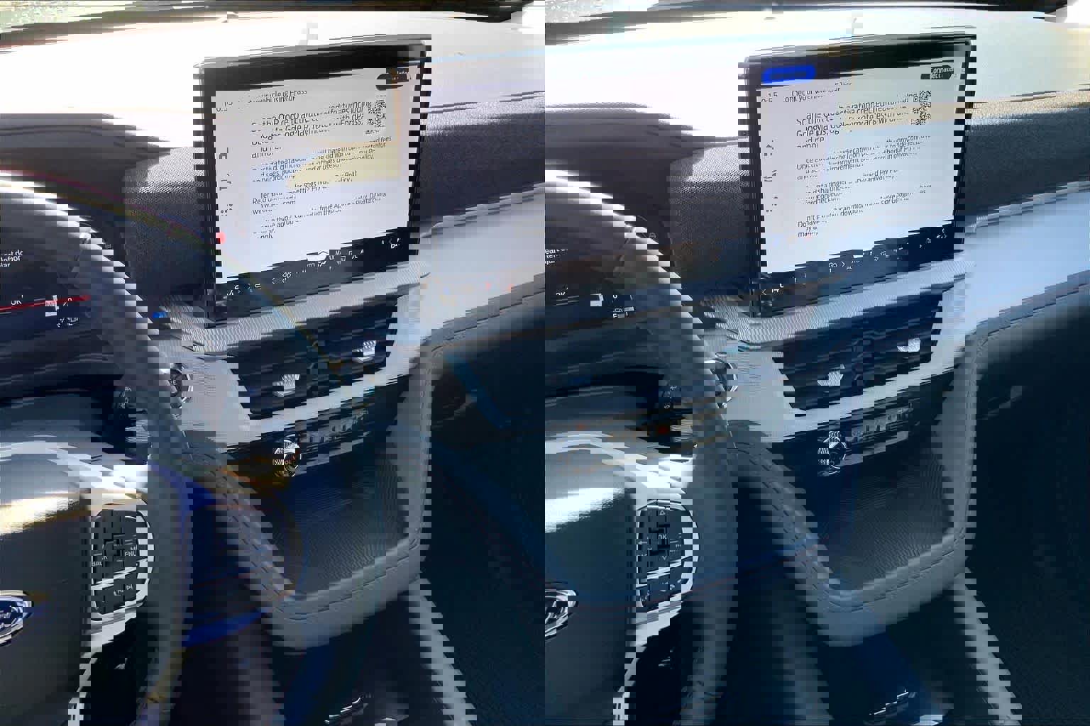 Certified 2025 Ford Explorer Active RWD image 9