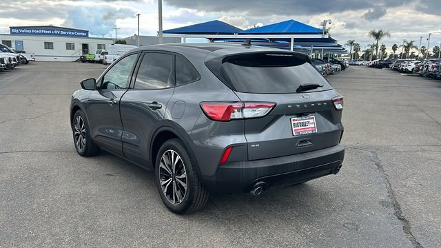 Certified 2022 Ford Escape SE w/ SE Sport Appearance Package image 5