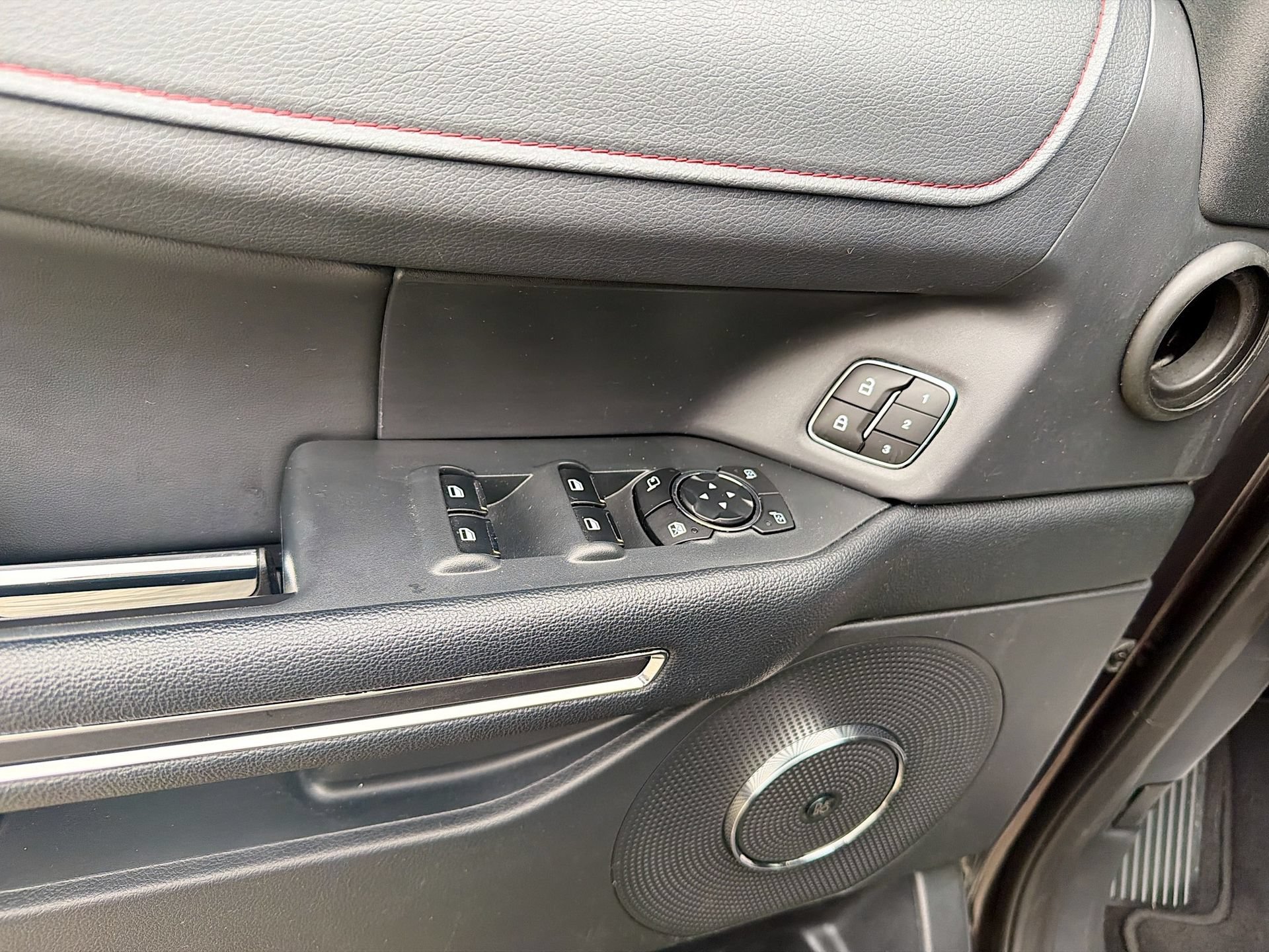 Certified 2024 Ford Expedition Limited RWD image 23