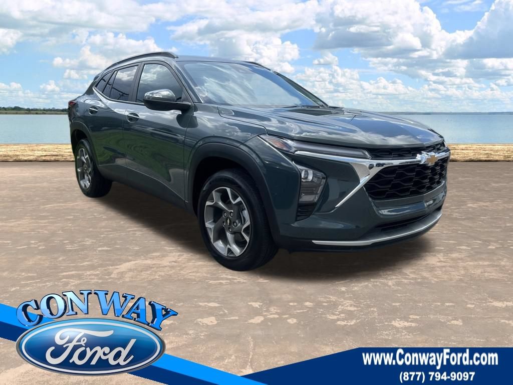 Used 2025 Chevrolet Trax LT